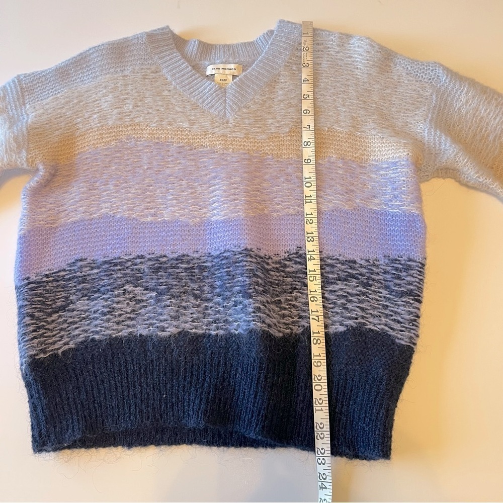 NEW Club Monaco chunky mohair pullover sweater, lavender and navy, Oversized XS - Picture 5 of 11